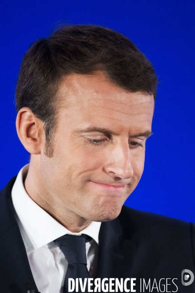 Série de portraits du candidat du mouvement En Marche Emmanuel MACRON devant les associations Ultramarines de l hexagone.