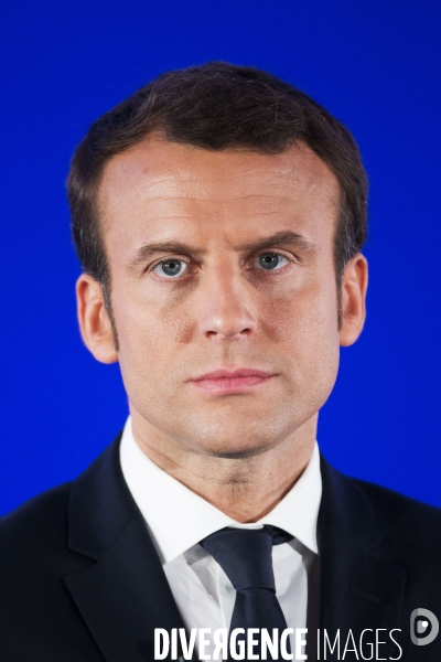 Série de portraits du candidat du mouvement En Marche Emmanuel MACRON devant les associations Ultramarines de l hexagone.