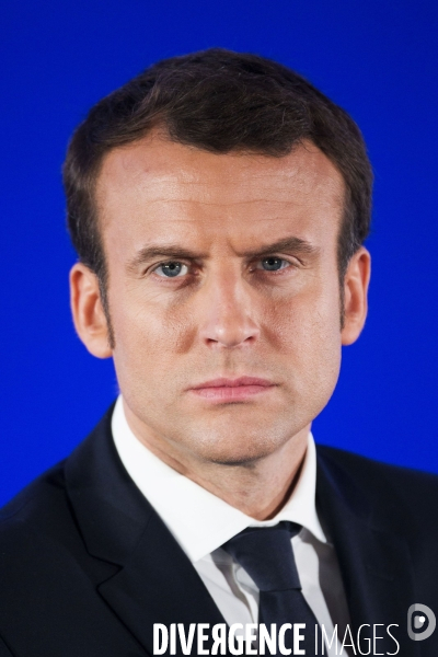 Série de portraits du candidat du mouvement En Marche Emmanuel MACRON devant les associations Ultramarines de l hexagone.