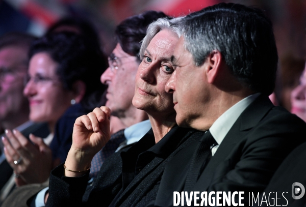 Meeting de François Fillon porte de versailles