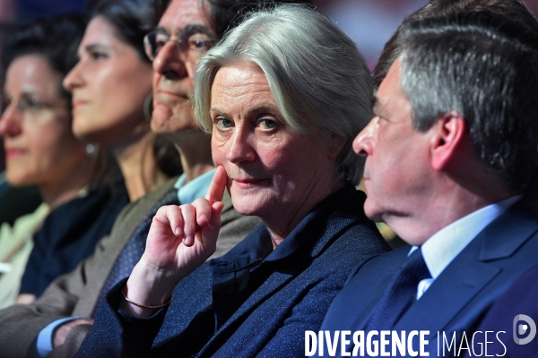 Meeting de François Fillon porte de versailles