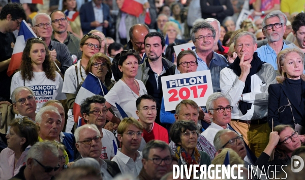 Meeting de François Fillon porte de versailles