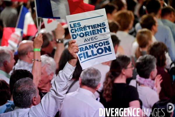 Meeting de François Fillon porte de versailles