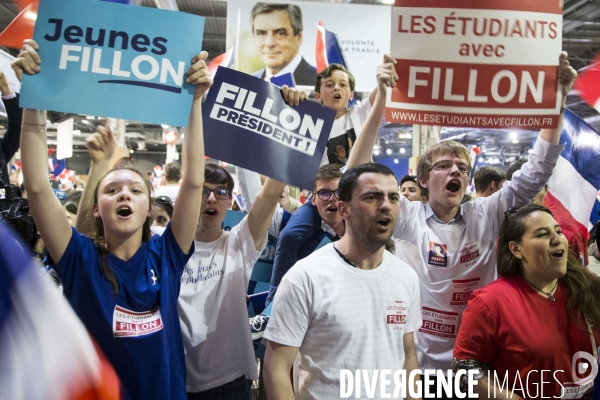 Meeting du Candidat de la droite et du centre François FILLON à la Porte de Versailles à Paris