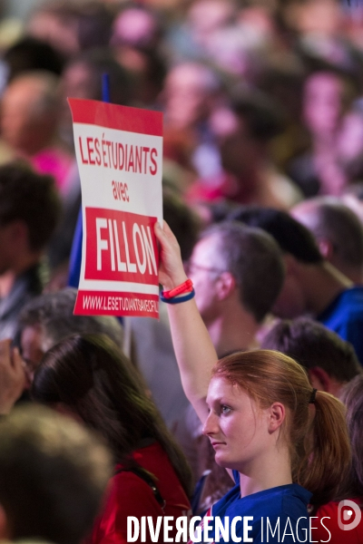 Meeting du Candidat de la droite et du centre François FILLON à la Porte de Versailles à Paris