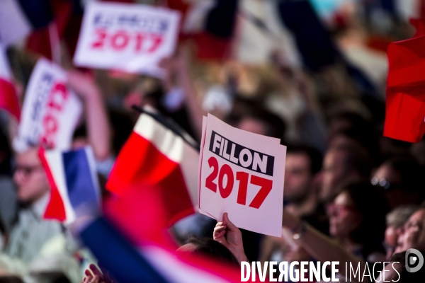 Meeting du Candidat de la droite et du centre François FILLON à la Porte de Versailles à Paris