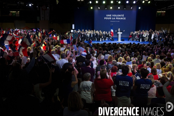 Meeting du Candidat de la droite et du centre François FILLON à la Porte de Versailles à Paris