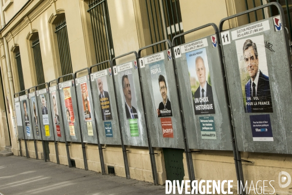 Les affiches officielles des candidats à l élection présidentielle de 2017 sont rapidement taguées et détournées.