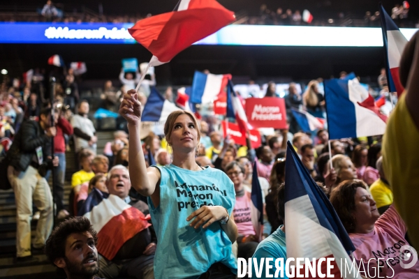 Meeting d Emmanuel Macron à l AccorHotels Arena - Les militants