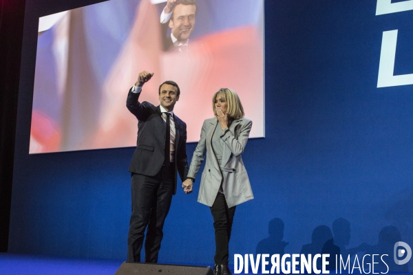 Emmanuel Macron - Soirée électorale du 1 er tour à la Porte de Versailles.