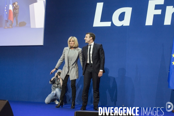 Emmanuel Macron - Soirée électorale du 1 er tour à la Porte de Versailles.