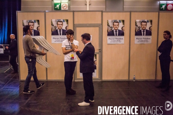 Ambiance avant 20h QG Macron 1er tour Présidentielle