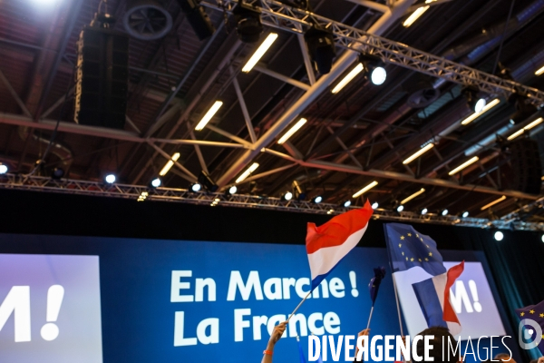 Ambiance avant 20h QG Macron 1er tour Présidentielle