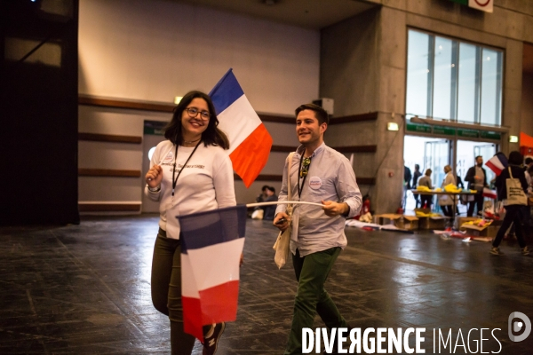 Ambiance avant 20h QG Macron 1er tour Présidentielle