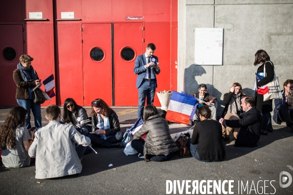 Ambiance avant 20h QG Macron 1er tour Présidentielle