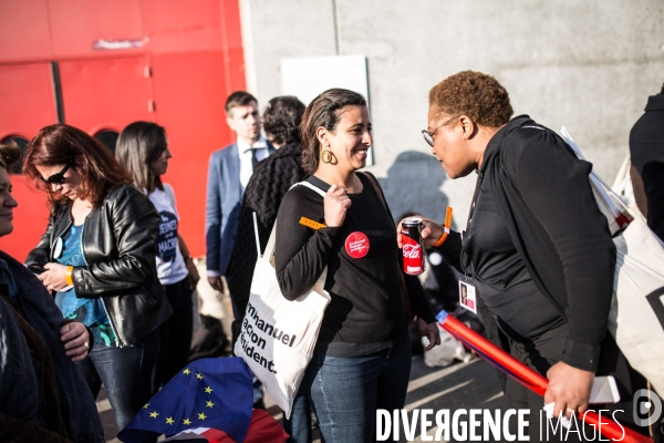 Ambiance avant 20h QG Macron 1er tour Présidentielle