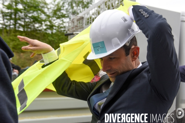 Benoît Hamon visite les travaux du métro de Rennes