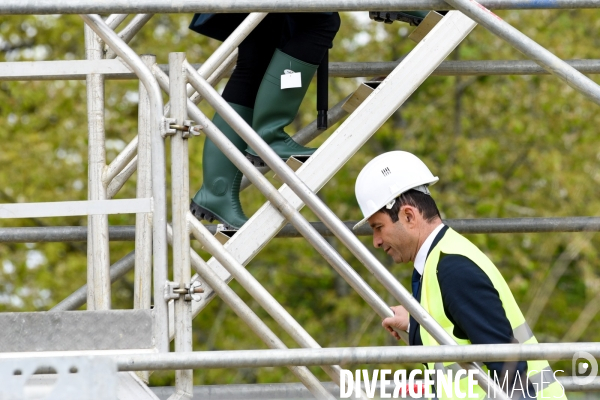 Benoît Hamon visite les travaux du métro de Rennes