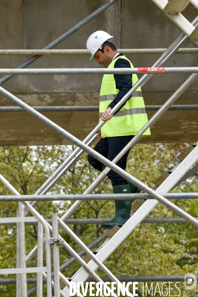 Benoît Hamon visite les travaux du métro de Rennes