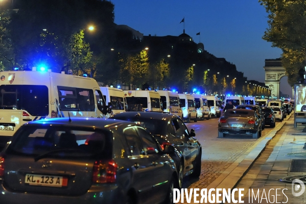 PARIS : Attentat terroriste sur les Champs-Elysées