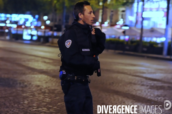 PARIS : Attentat terroriste sur les Champs-Elysées