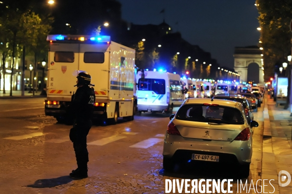 PARIS : Attentat terroriste sur les Champs-Elysées