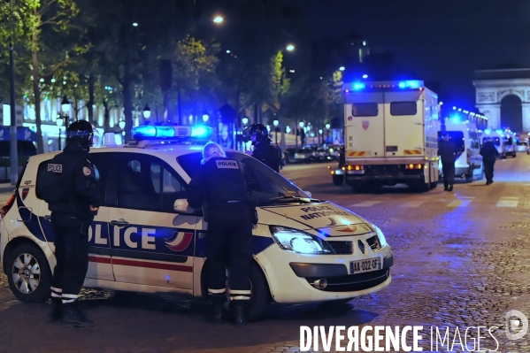 PARIS : Attentat terroriste sur les Champs-Elysées