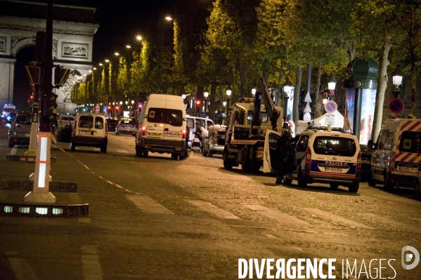 PARIS : Attentat terroriste sur les Champs-Elysées