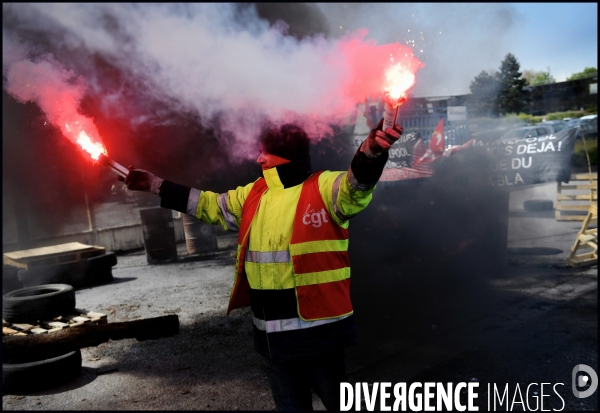 Greve sur le site de l usine Whirlpool d Amiens