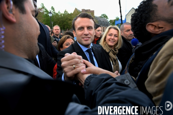 Emmanuel Macron dans les rues d Amiens