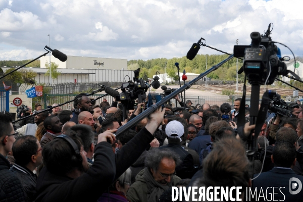 Emmanuel Macron rencontre les salariés sur le site de l usine Whirlpool d Amiens