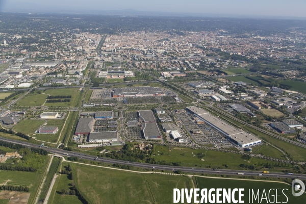 Vue aérienne de Nîmes