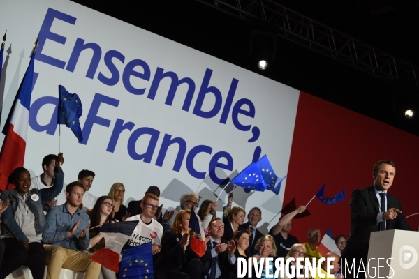 Emmanuel Macron en meeting à Saint-Laurent-Blangy