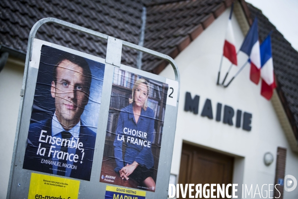 Les affiches du second tour de l élection présidentielle de 2017