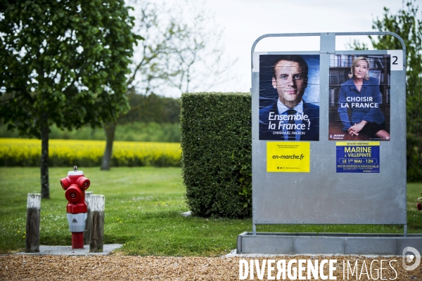 Les affiches du second tour de l élection présidentielle de 2017