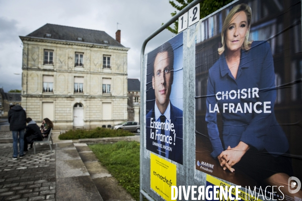 Les affiches du second tour de l élection présidentielle de 2017