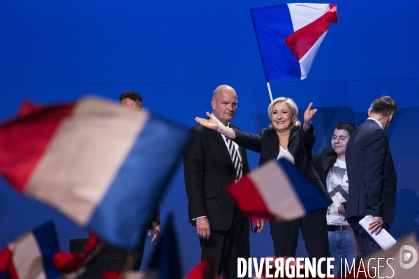 Meeting du 1er Mai de Marine LE PEN et Nicolas DUPONT-AIGNAN.