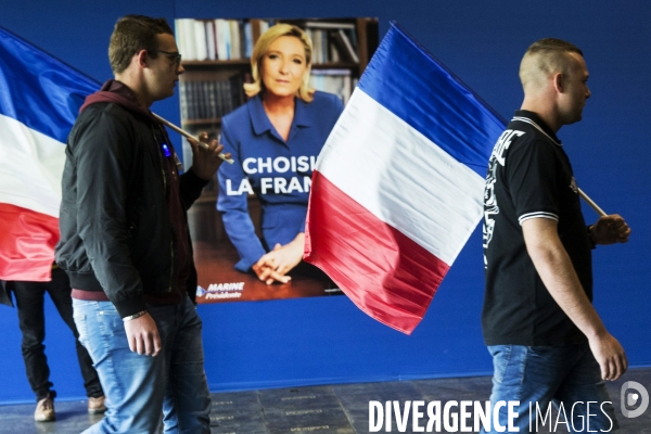 Meeting du 1er Mai de Marine LE PEN et Nicolas DUPONT-AIGNAN.