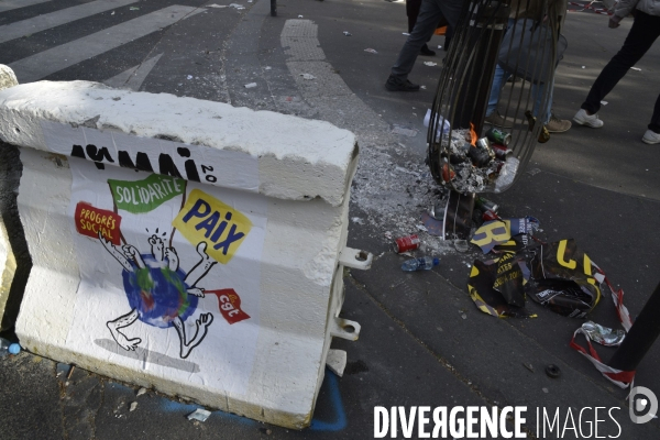 1er mai à Paris. Mobilisation contre le Front National.