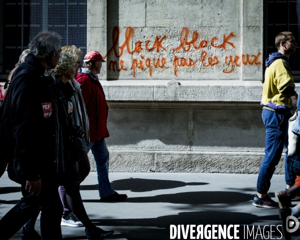 1er MAI 2017 - Manifestation anti Le Pen