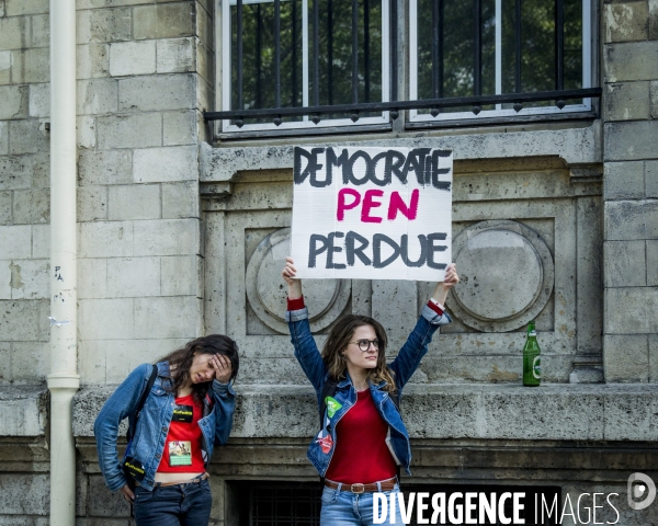 1er MAI 2017 - Manifestation anti Le Pen
