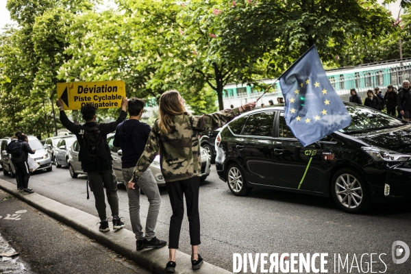 CP2017 :  Rassemblement des élèves du Lycée Buffon contre Marine le Pen.