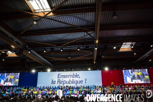 Meeting d Emmanuel Macron au Paris Event Center
