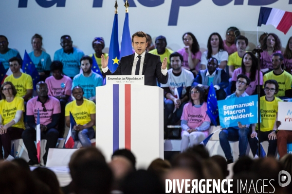 Meeting d Emmanuel Macron au Paris Event Center