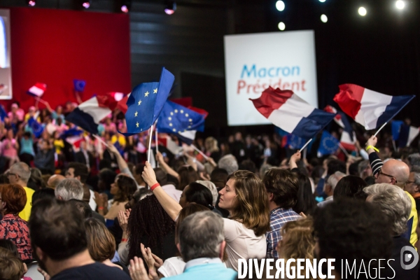 Meeting d Emmanuel Macron au Paris Event Center