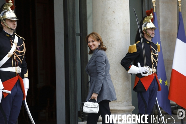 Le président François Hollande reçoit SM Mohammed VI le roi du Maroc