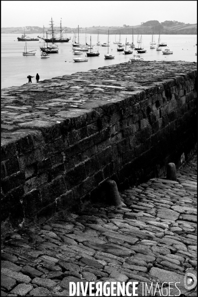 Le port du Rosmeur sous une pluie cotiere a Douarnenez