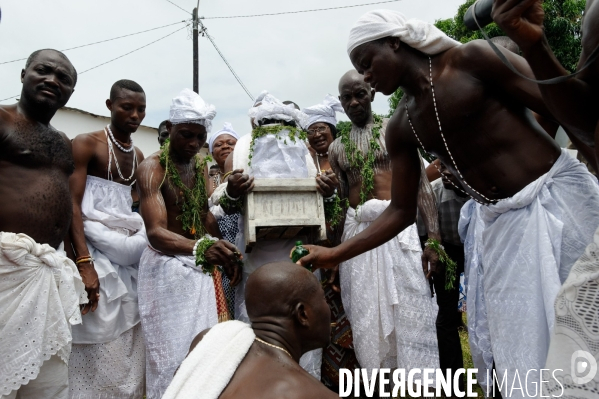 Cérémonies KPESOSO : Fête vaudou de la Pierre sacrée