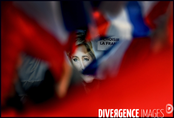 Marine Le Pen à Ennemain