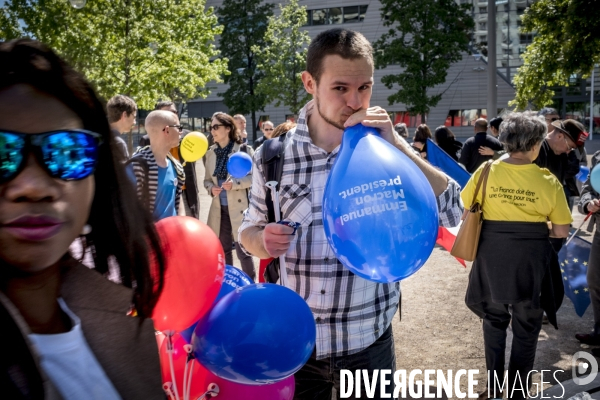 Rassemblement des soutiens d Emmanuel Macron.
